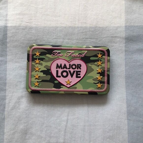 Too Faced Major Love Doll Size Eyeshadow Palette NIB - Picture 1 of 6